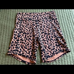 Balance Athletica King Cheetah rider short XXL